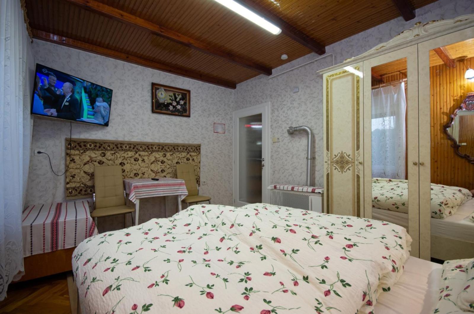 Amalia Apartman Gyula Exterior foto