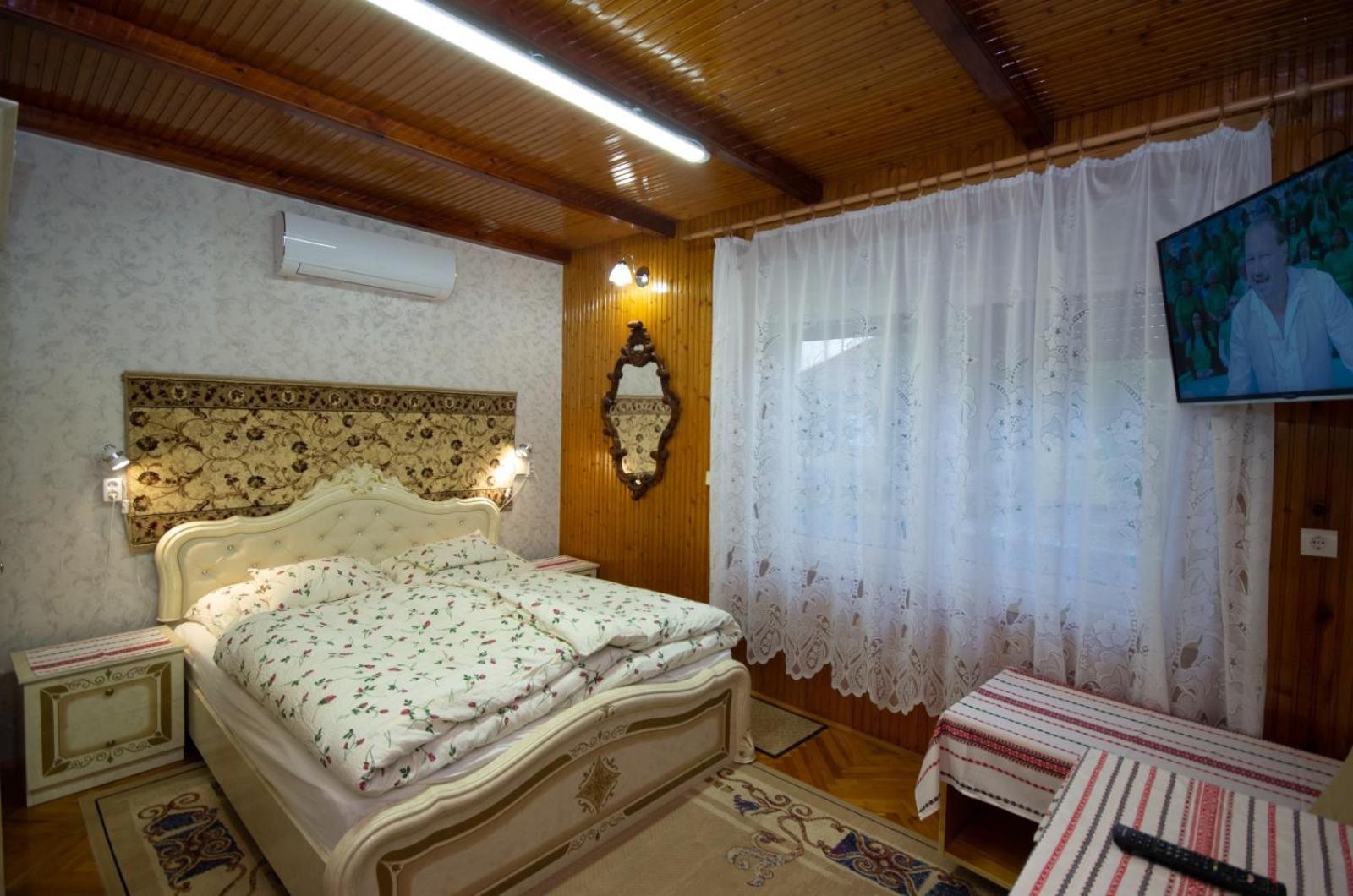 Amalia Apartman Gyula Exterior foto