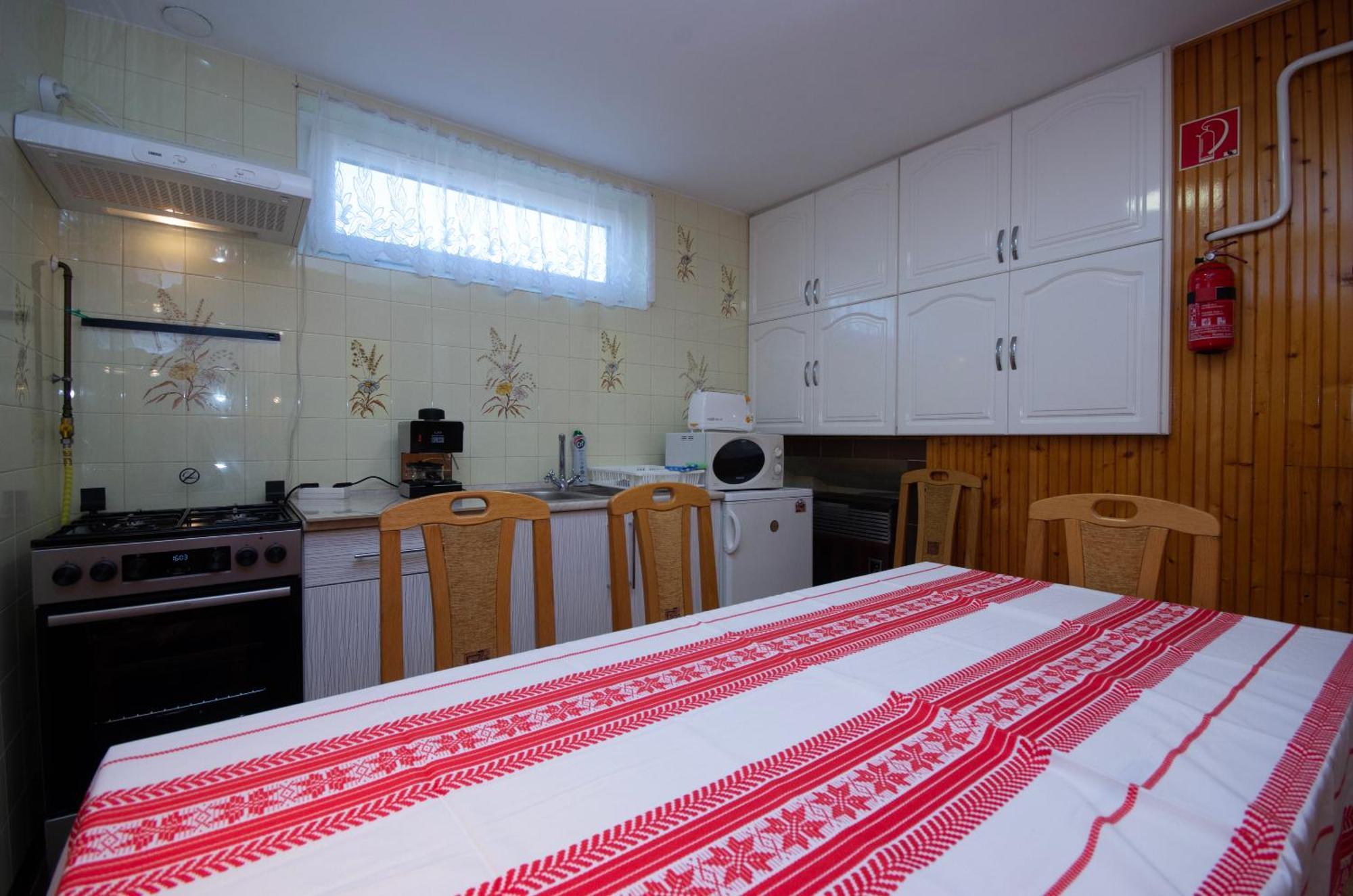 Amalia Apartman Gyula Exterior foto