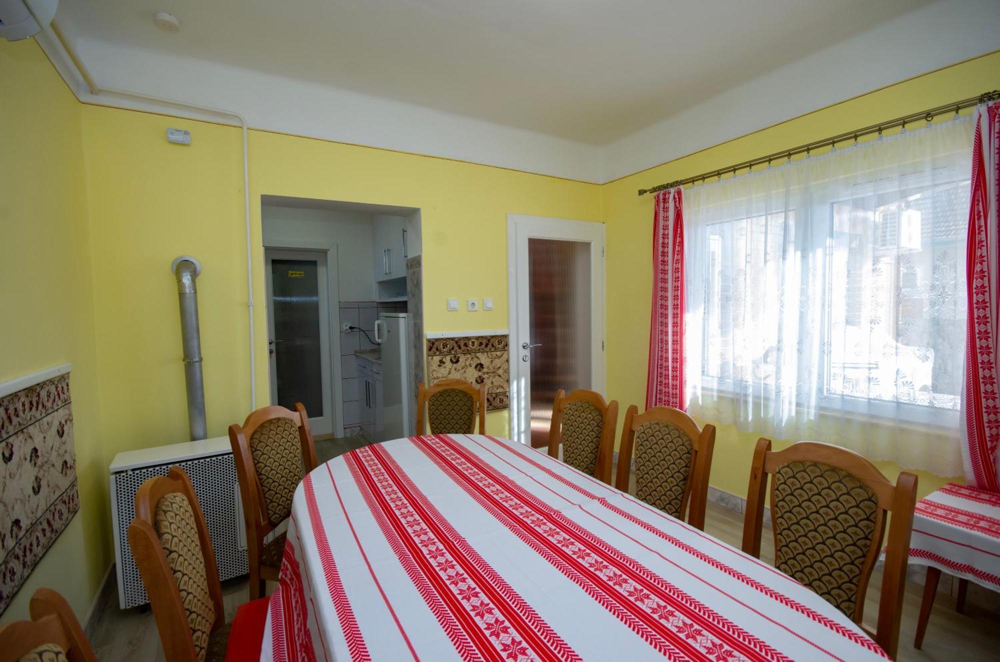 Amalia Apartman Gyula Exterior foto