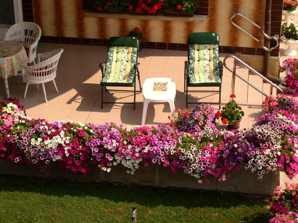Amalia Apartman Gyula Exterior foto