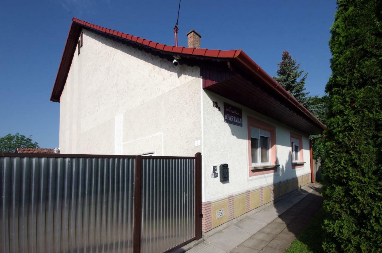 Amalia Apartman Gyula Exterior foto