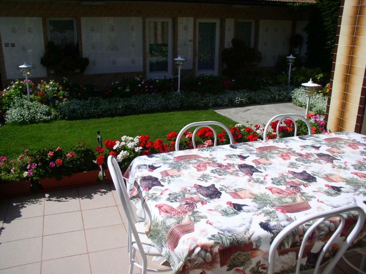 Amalia Apartman Gyula Exterior foto