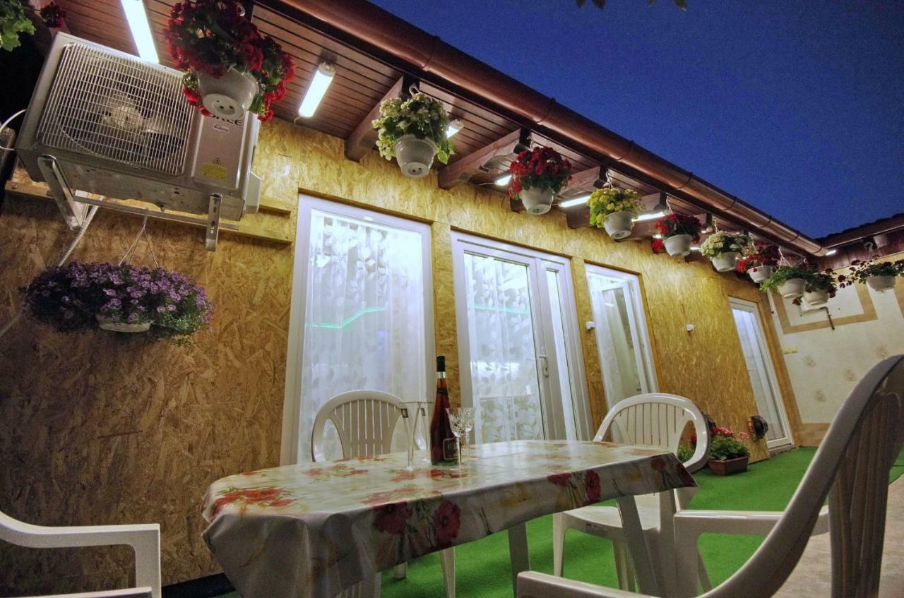 Amalia Apartman Gyula Exterior foto