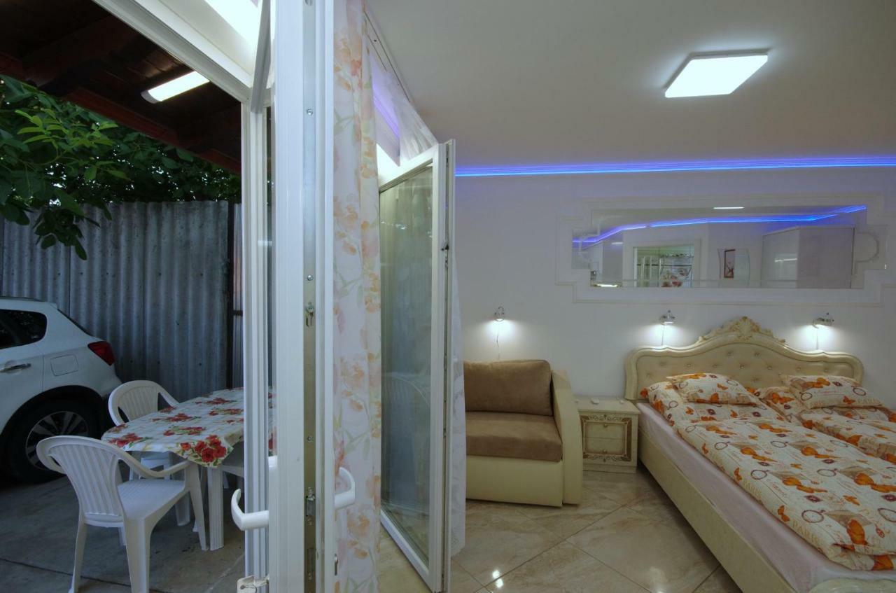Amalia Apartman Gyula Exterior foto