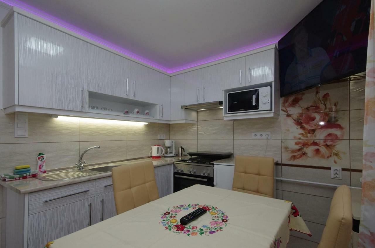 Amalia Apartman Gyula Exterior foto